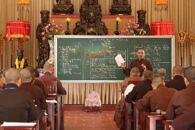 [Video] Đại đức Thích Chánh Thuần - Bài trình chiếu PowerPoint mẫu trong thuyết giảng Phật giáo, chủ đề 