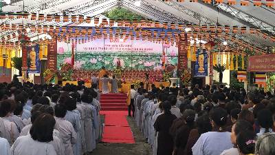 1000 Phật tử Phân ban pháp hội đạo tràng Ban hoằng pháp Trung ương tổ chức lễ tưởng niệm cầu siêu các anh hùng Liệt sĩ tại nghĩa trang Vị Xuyên tỉnh Hà Giang